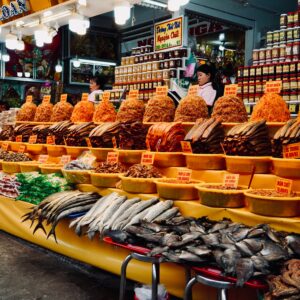 Ảnh minh họa quầy hàng khô tại chợ Việt Nam